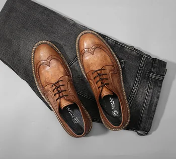 Visoka kakovost Evropski zunanji moška športna usnjeni čevlji Retro rjave barve, okrogle toe moške vklesan brogue čevlji ročno izdelan čevelj