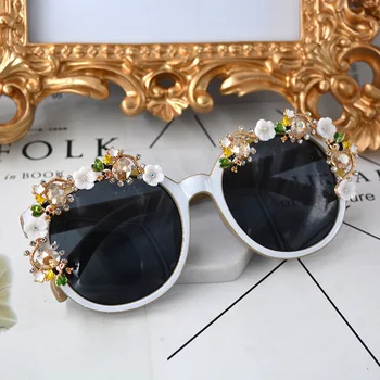 Nova Moda Baročno Ženske Cvet Deklet bela sončna Očala Retro Luksuzni Draguljev ptica sončna Očala Poletje Plaža Očala