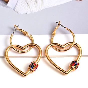 Nov dizajn preprosta, zlato kovinsko ljubeče srce uhani Pisane kristalne Visijo Spusti Uhan Modni Nakit, Pribor za ženske