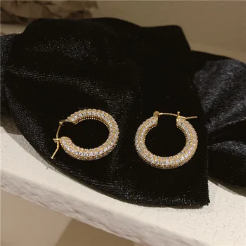Nova zasnova modni nakit lepe baker vdelan cirkon majhne hoop uhani preprost temperament geometrijske ženski dnevno uhani