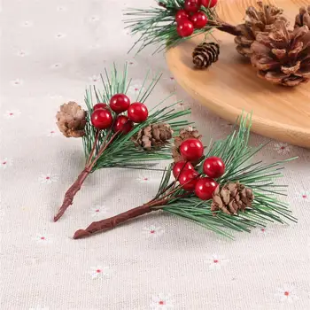 10Pcs Mini Simulacije Božič Bor Izbirčen Izhaja Umetno Ustvarjalne Borovega Igle Berry Obrat za Xmas Party Doma Dekor
